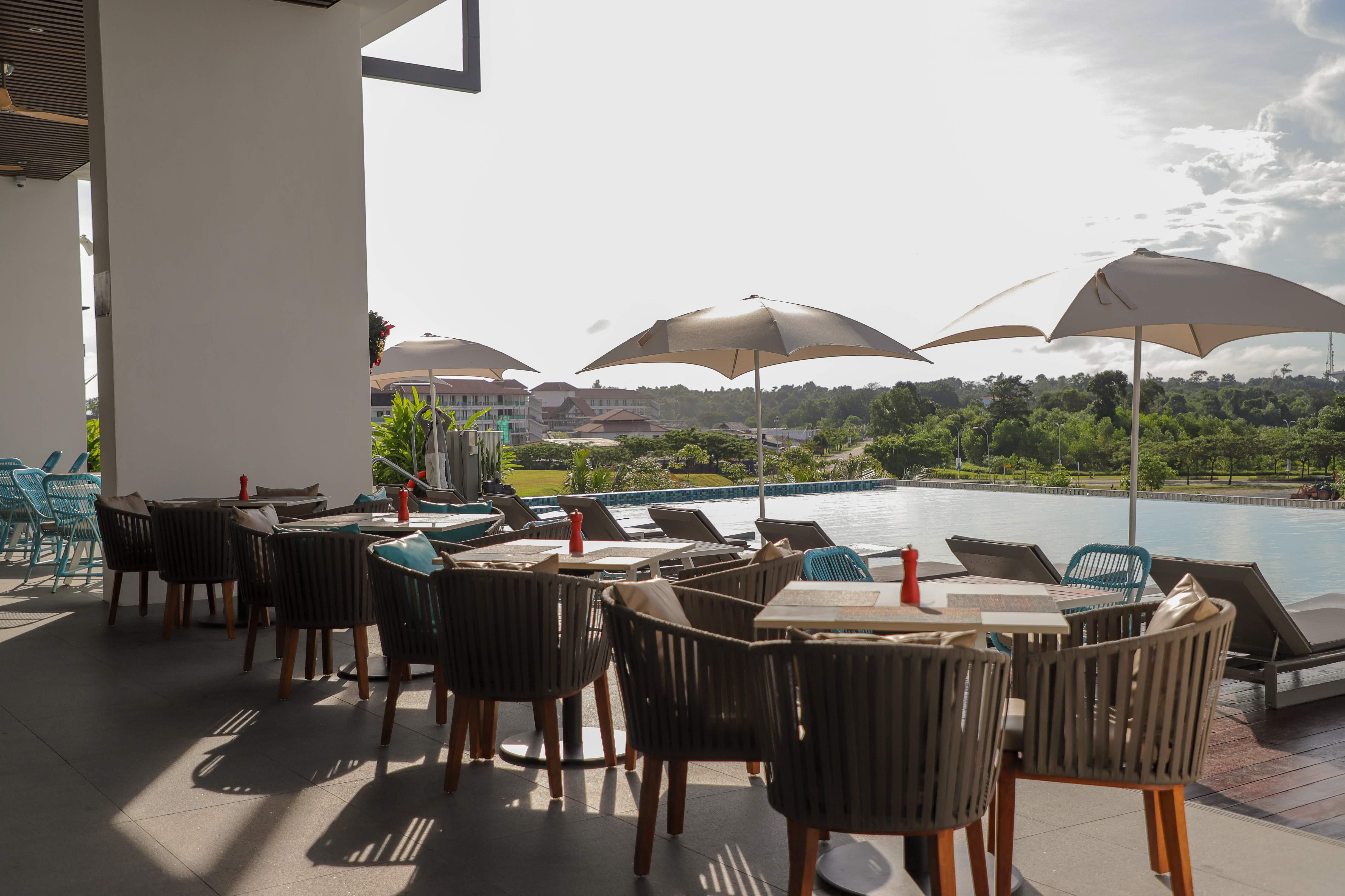 โรงแรมฮาร์ดร็อค เดซารู โคสต์ เดอซารู ภายนอก รูปภาพ The poolside at the hotel